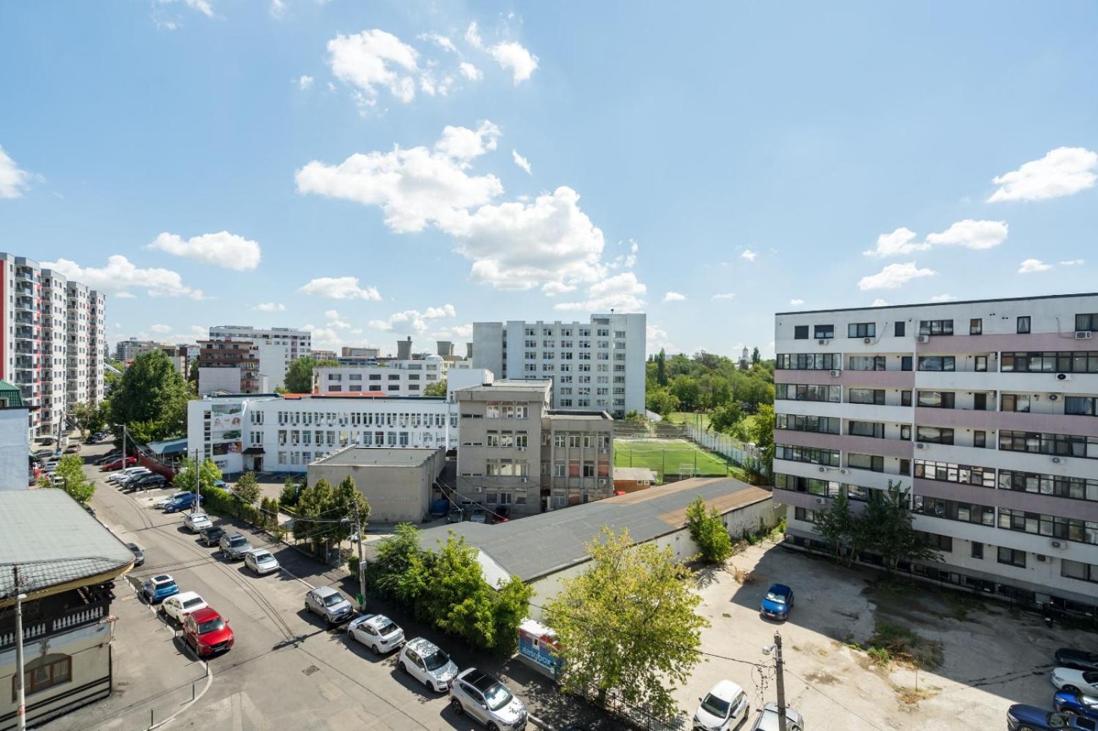A Home Away - Politehnica Park ブカレスト エクステリア 写真
